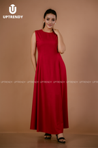 THE CLASSIC CREW-NECK FLOWING MAXI