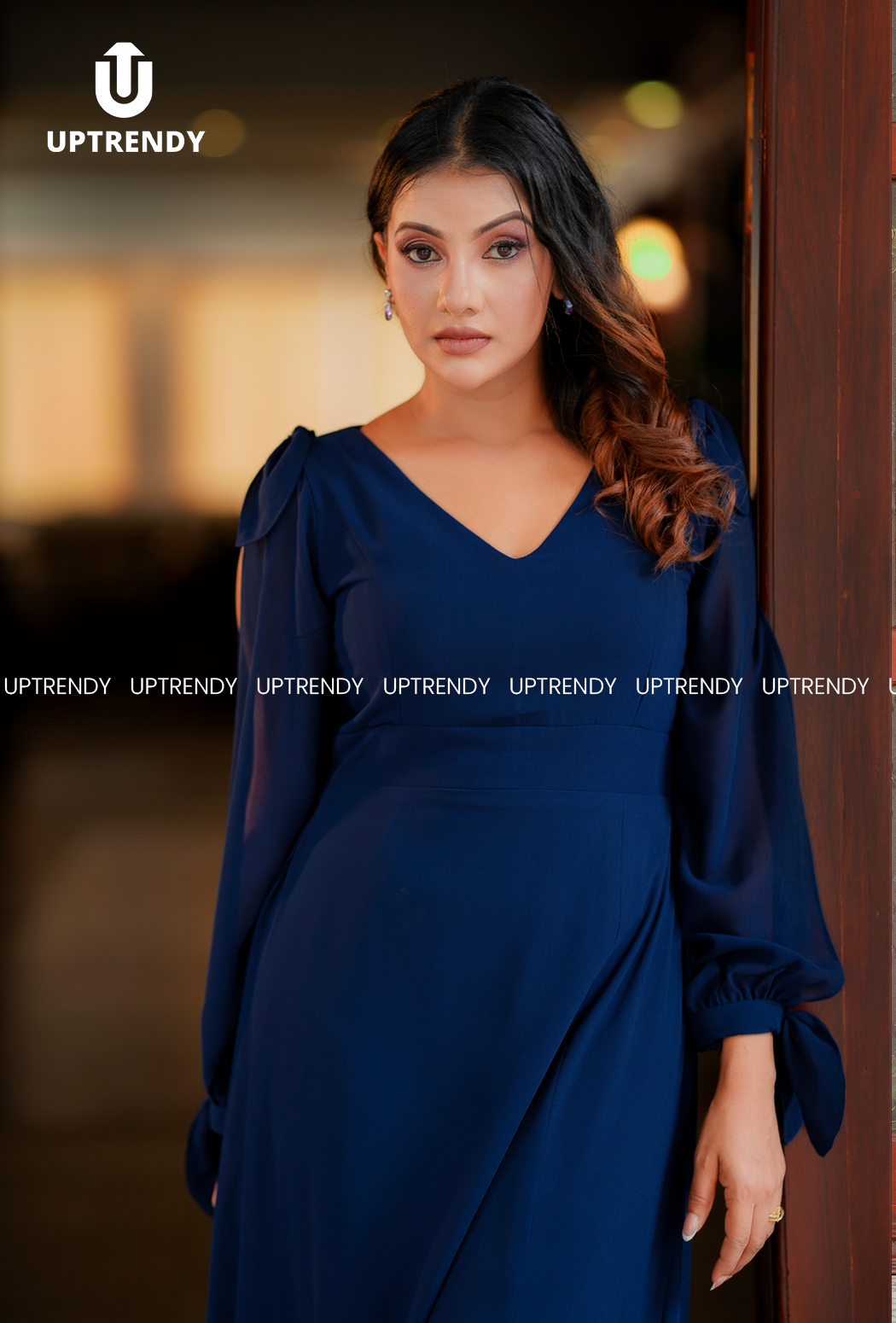THE SLIT-SLEEVE FLOWING MAXI