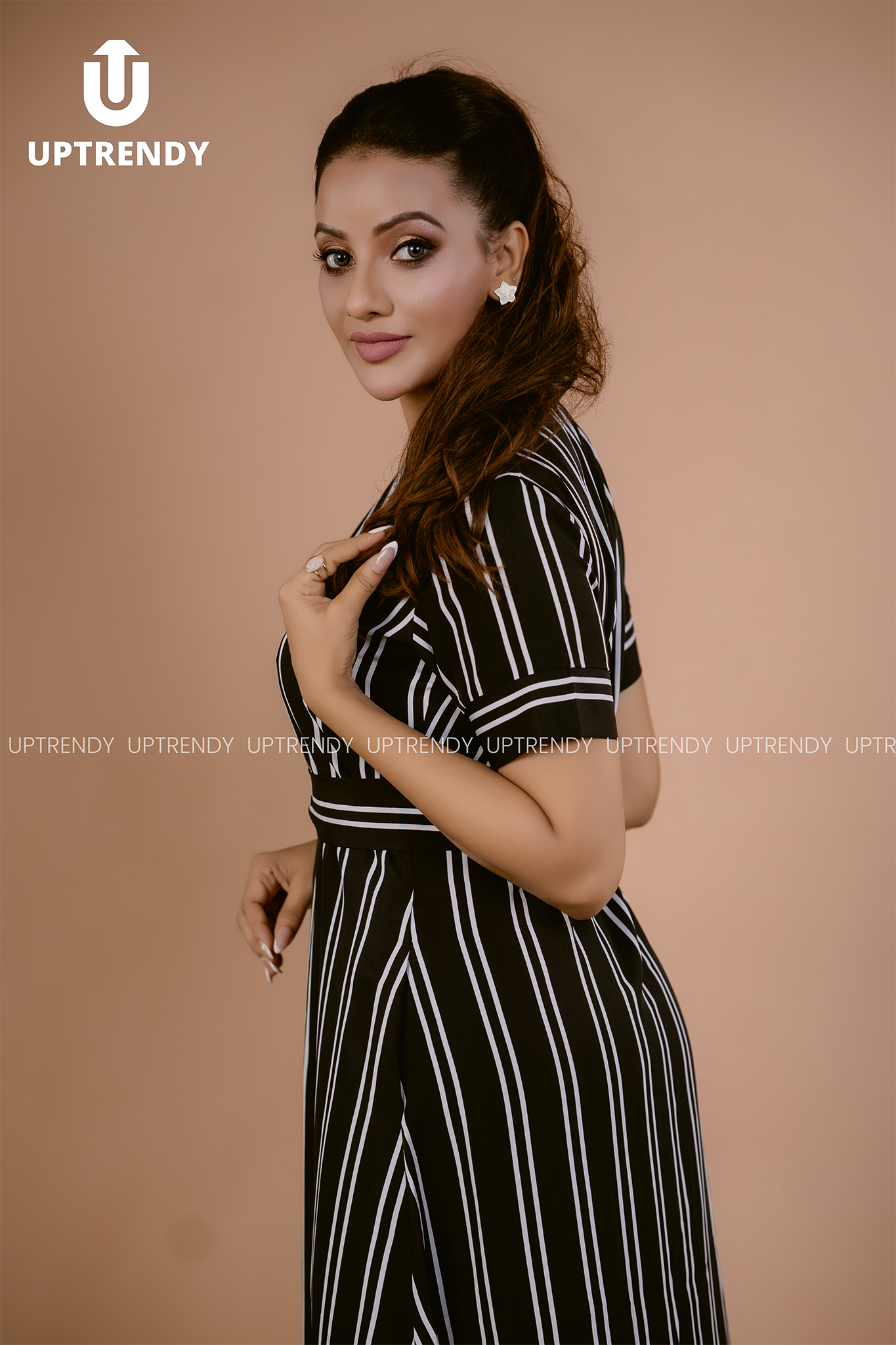 THE MONOCHROMATIC STRIPE MAXI DRESS