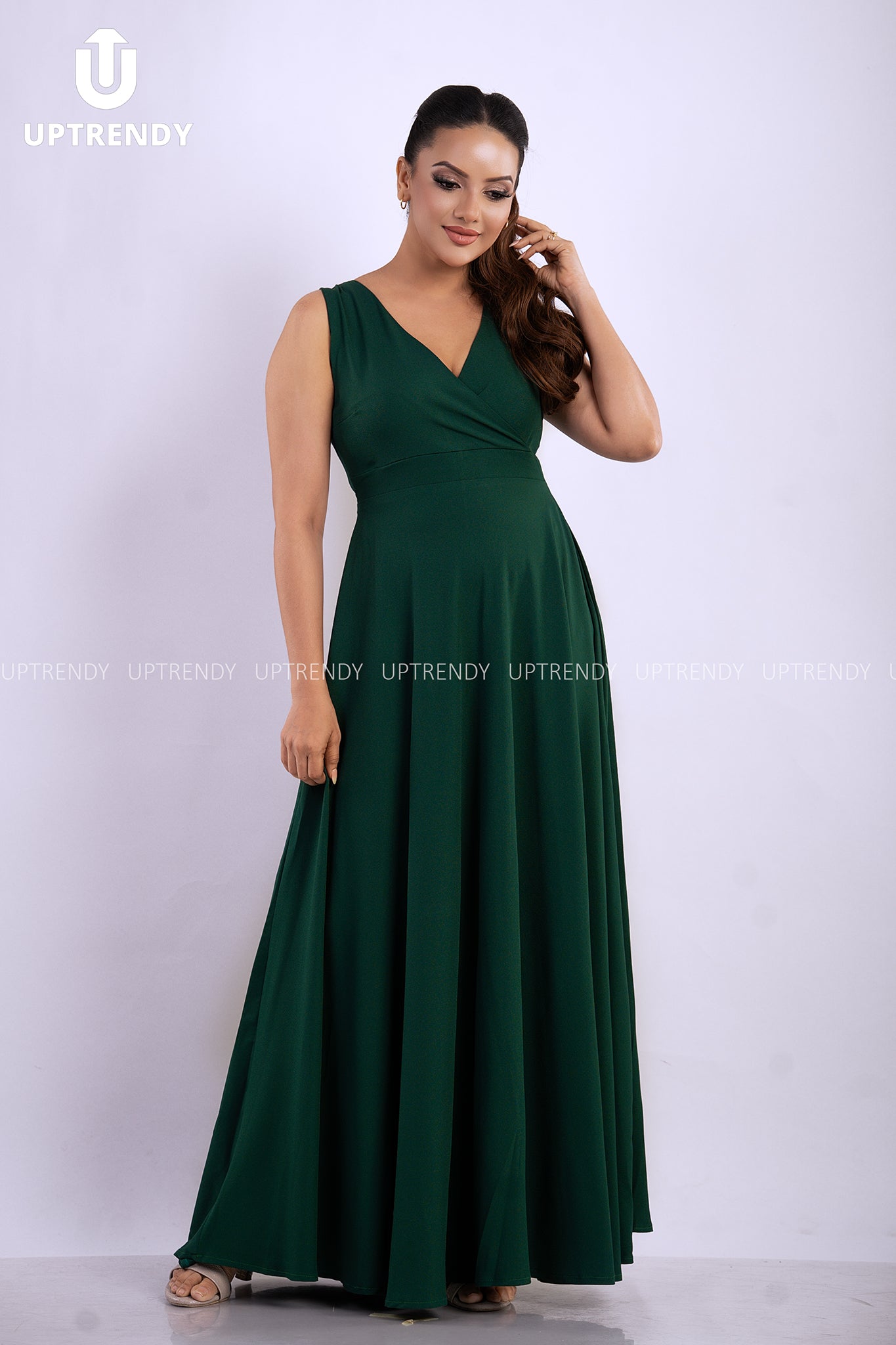 THE FLOWING V-NECK MAXI