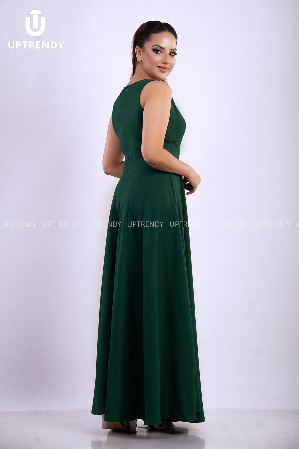 THE FLOWING V-NECK MAXI